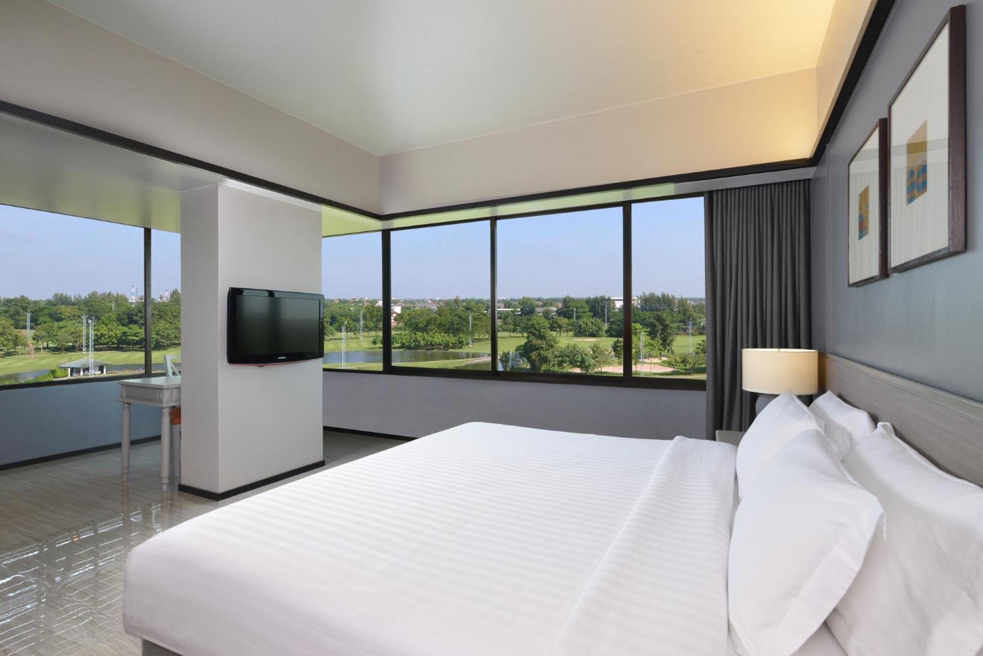 Tinidee Hotel Bangkok Golf Club - Sha Certified Pathum Thani Exterior photo